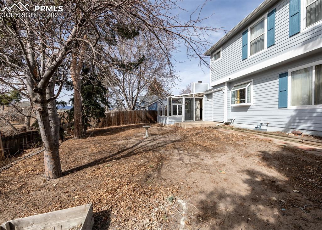 Image 30 of 30: Yard