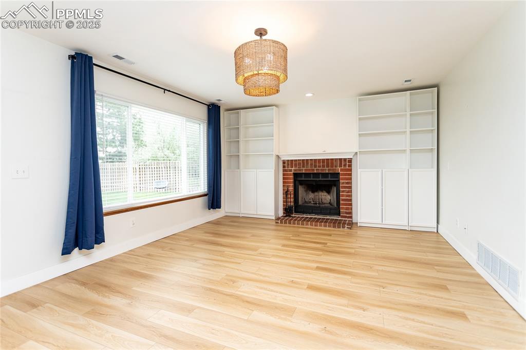 Image 15 of 45: Family Room