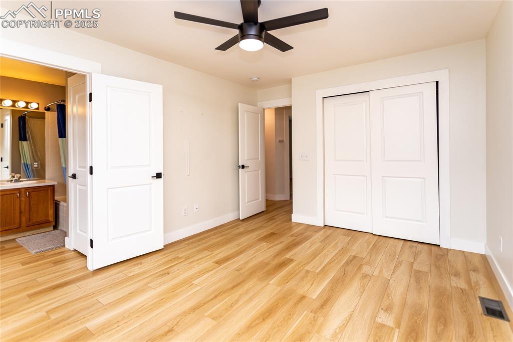 Image 23 of 45: Master Bedroom