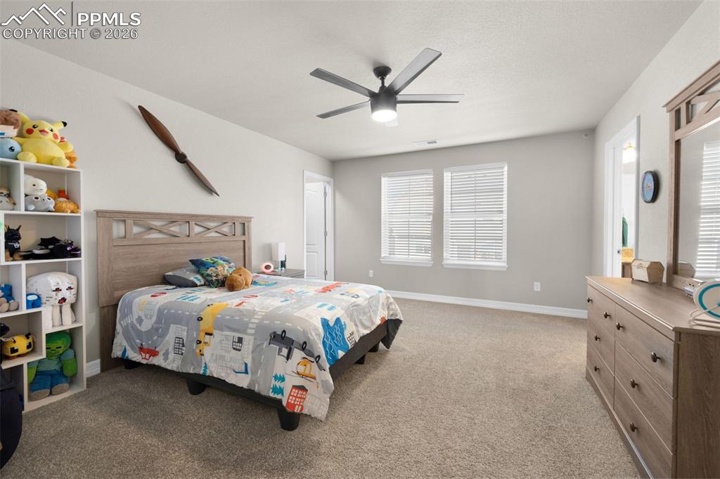 Image 21 of 43: Bedroom