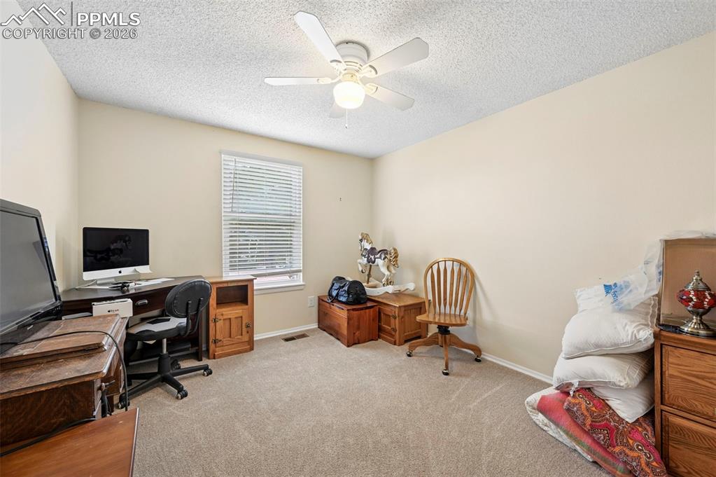 Image 15 of 33: Office