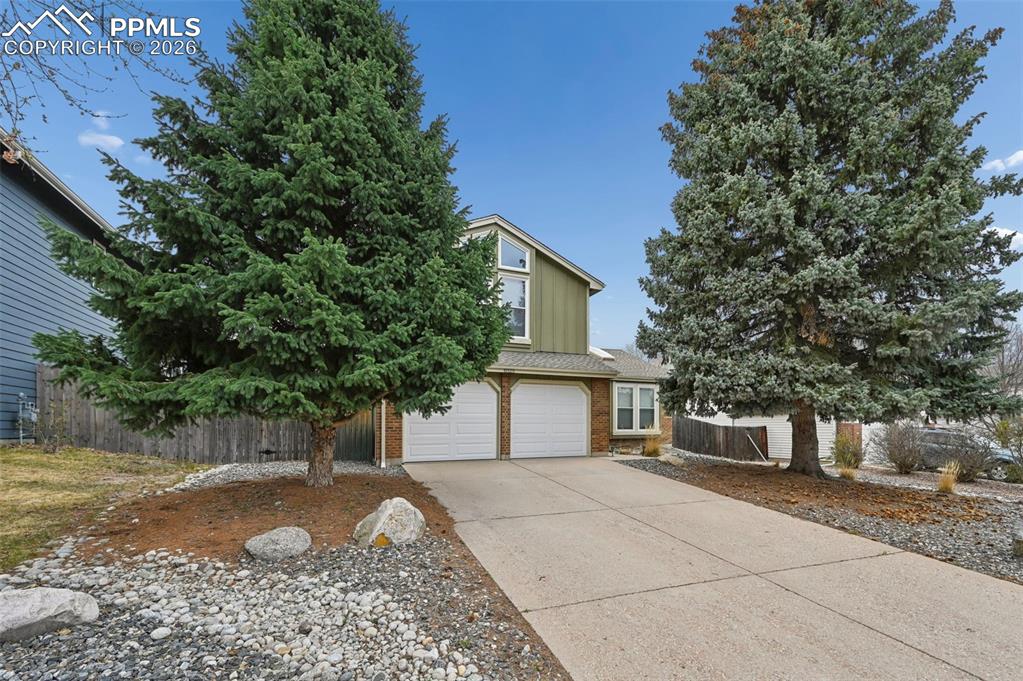 Image 29 of 33: Front of Structure