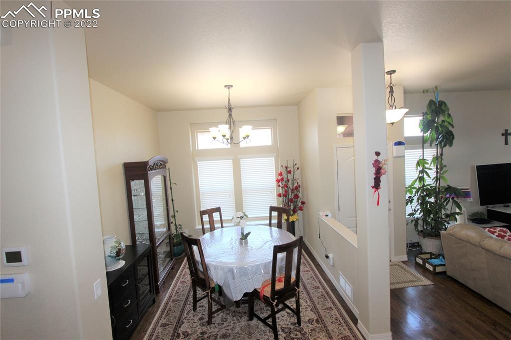 Listing 1944907, Image 10 of 41