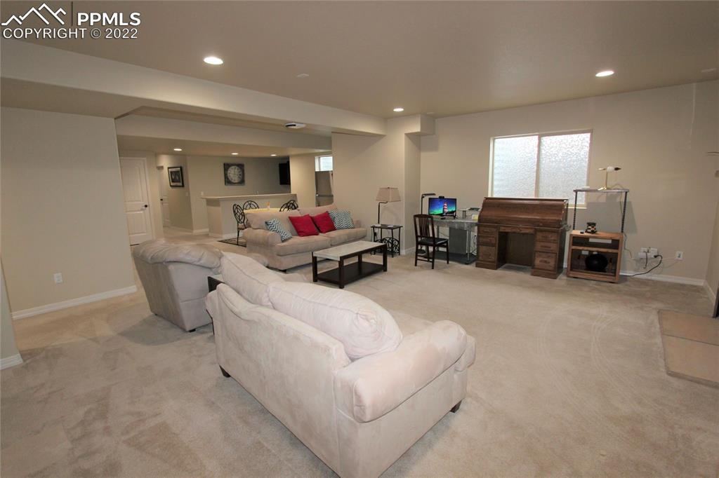 Listing 1944907, Image 23 of 41