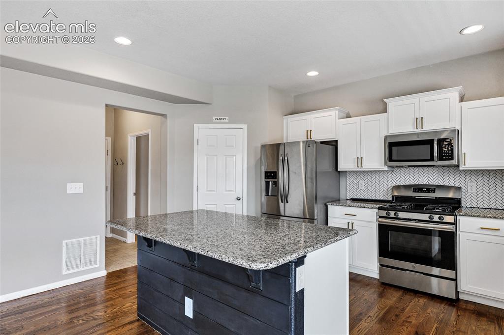 Image 12 of 36: Kitchen