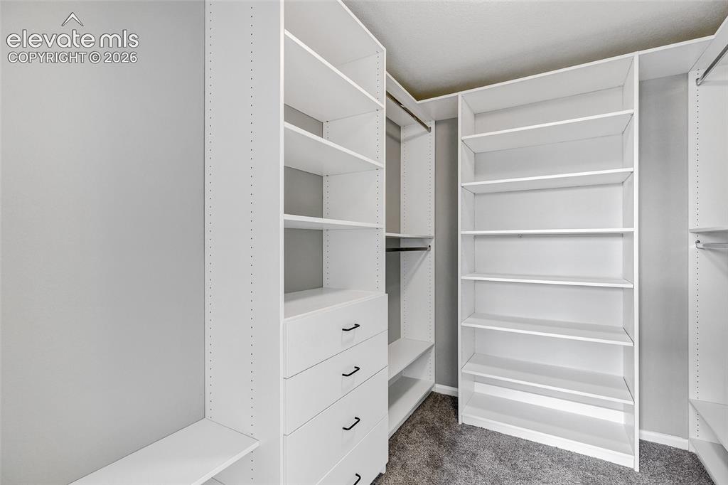 Image 28 of 36: Closet