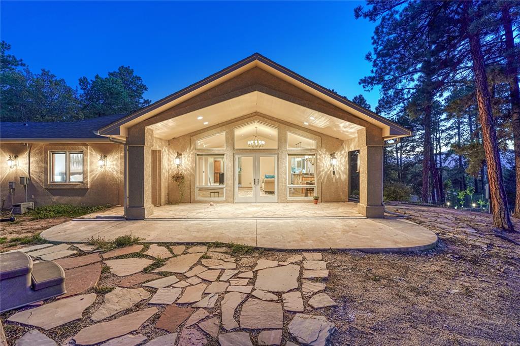 Caption: Welcoming entry