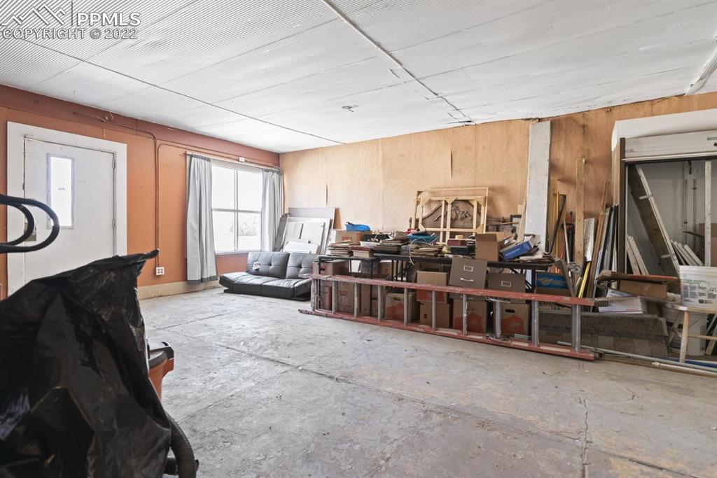 Listing 1947629, Image 17 of 28