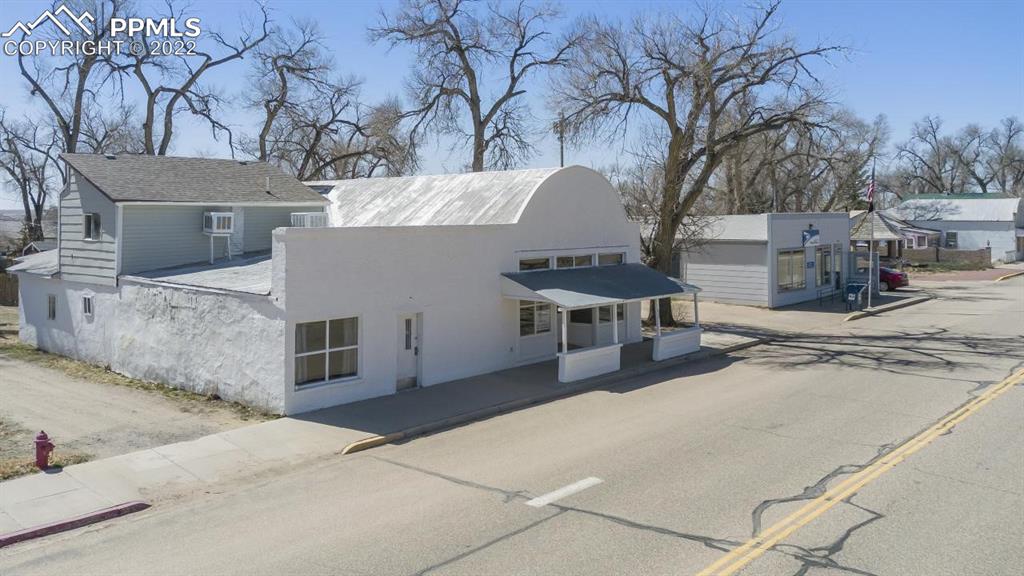 Listing 1947629, Image 3 of 28