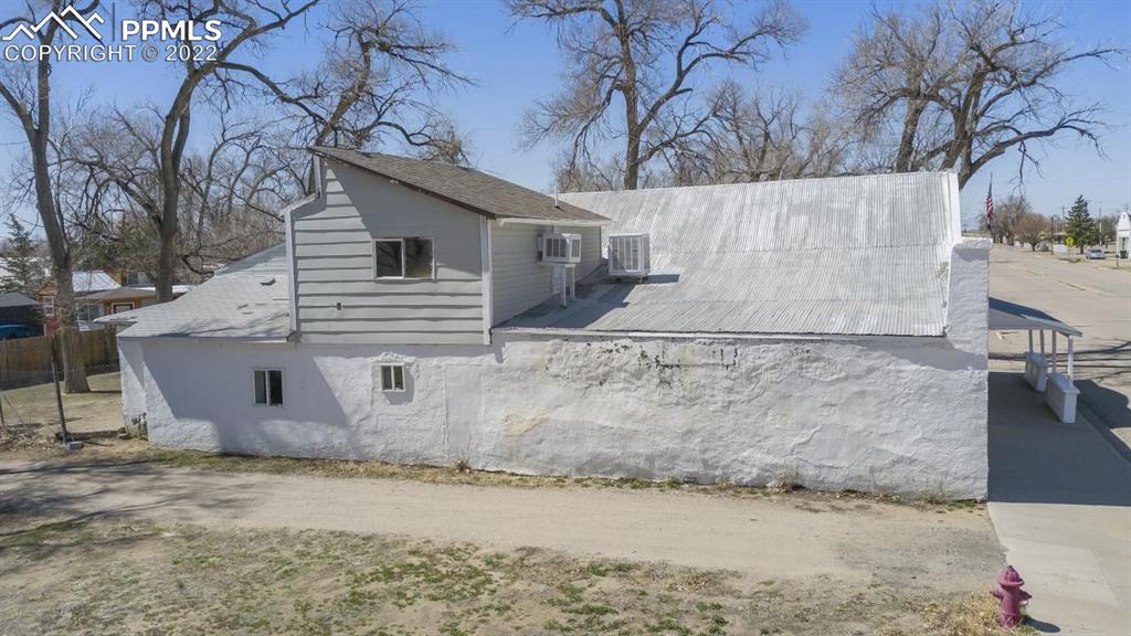 Listing 1947629, Image 4 of 28