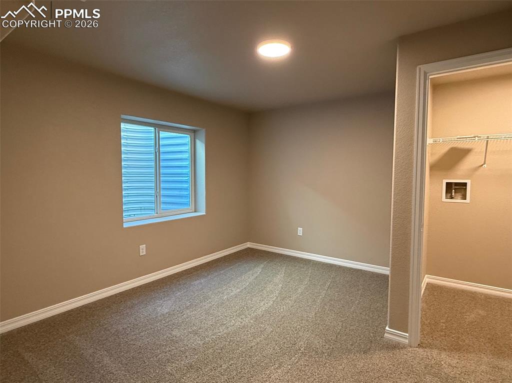 Image 30 of 31: Bedroom