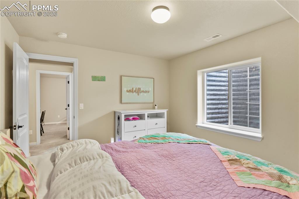 Image 30 of 32: Bedroom