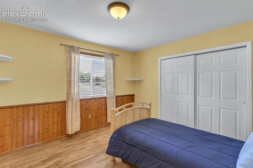Image 17 of 42: Bedroom