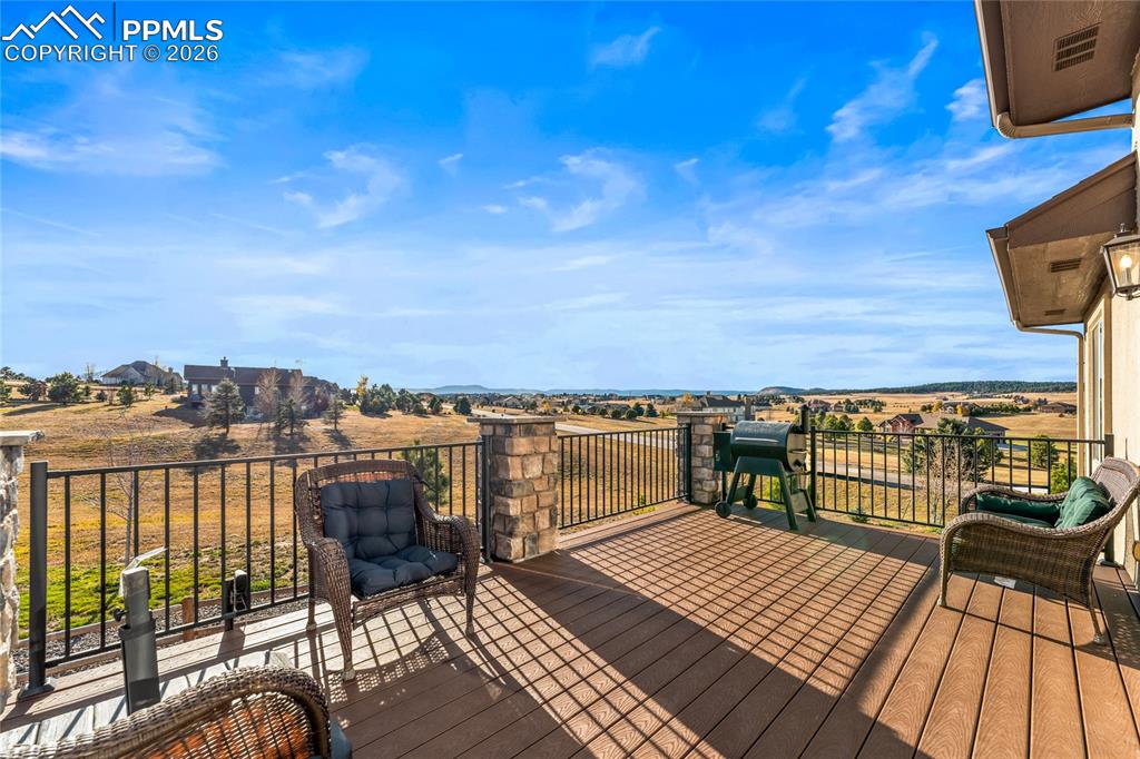 Image 21 of 48: Deck