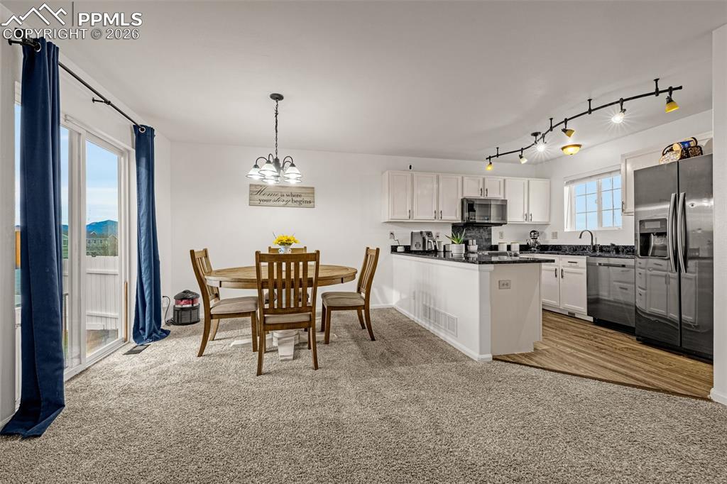 Image 8 of 37: Kitchen