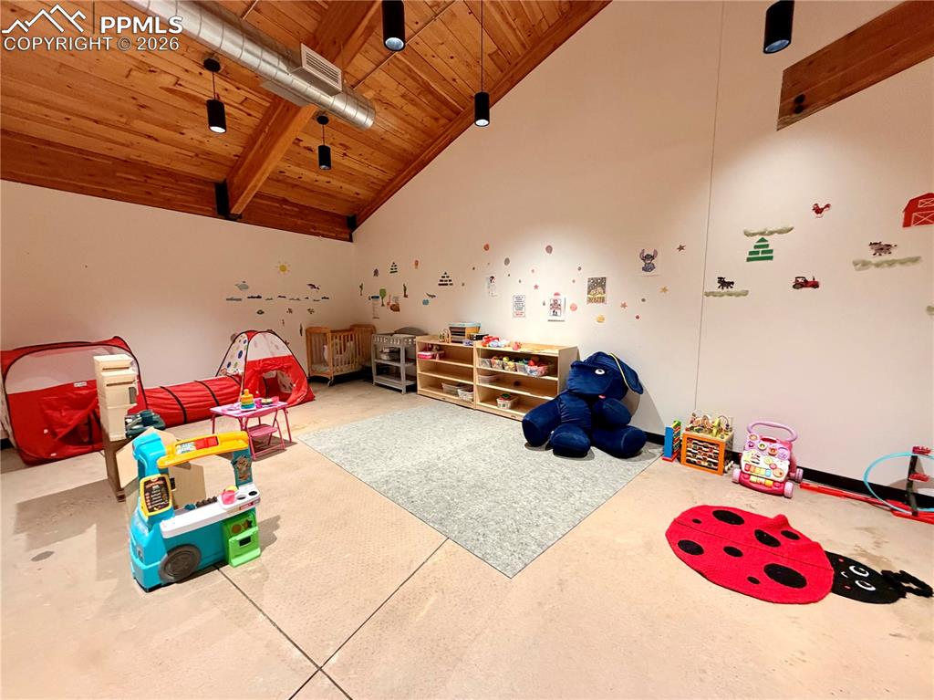 Image 28 of 34: Kids play space