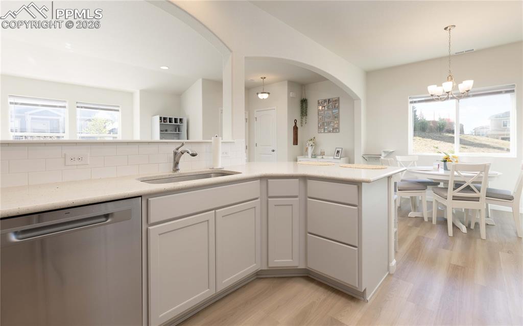 Image 6 of 34: Granite countertop gleam