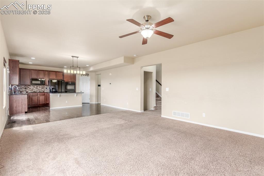 Image 10 of 50: Family Room