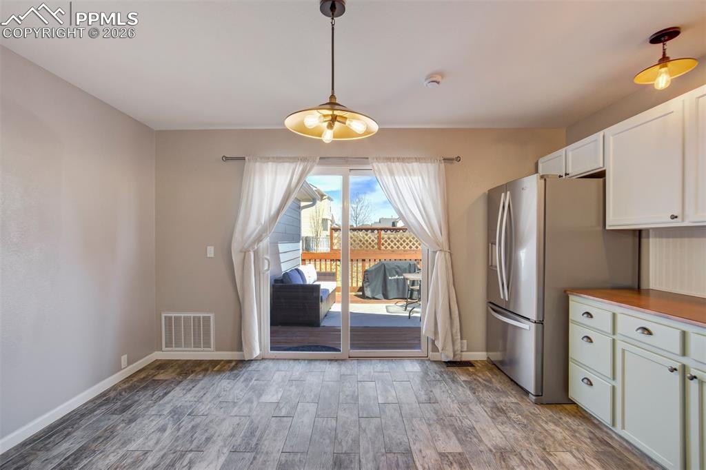 Image 10 of 29: Kitchen