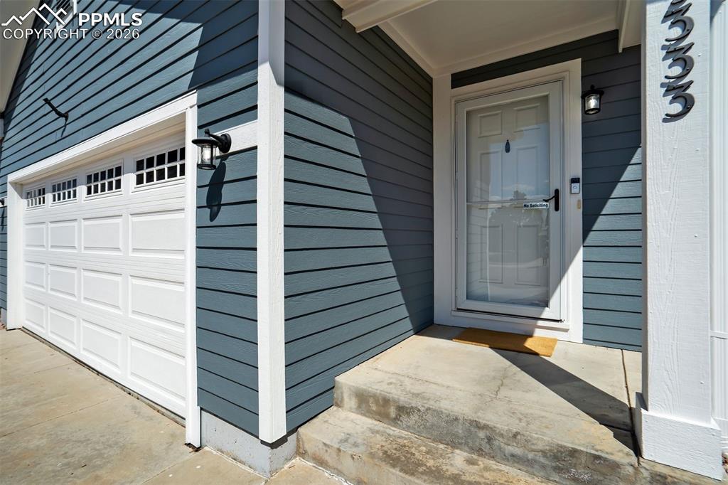 Image 3 of 29: Entry