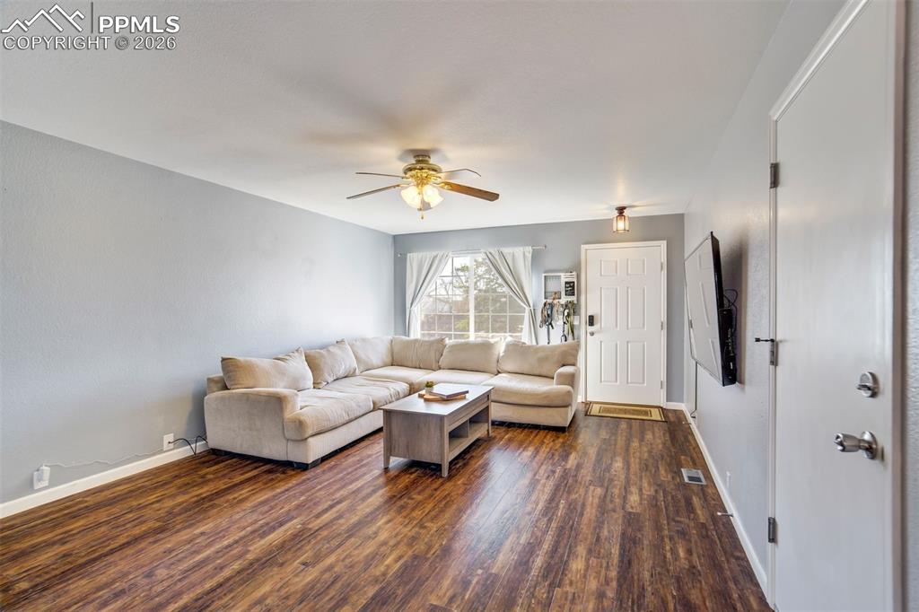 Image 4 of 29: Living Room