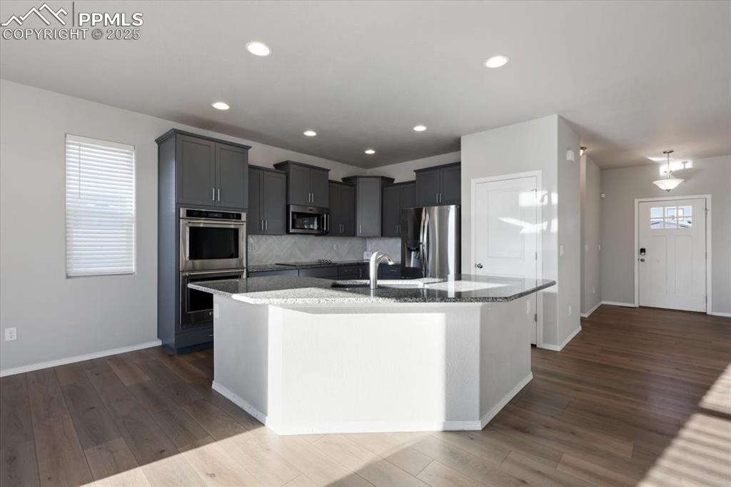 Image 6 of 41: Kitchen