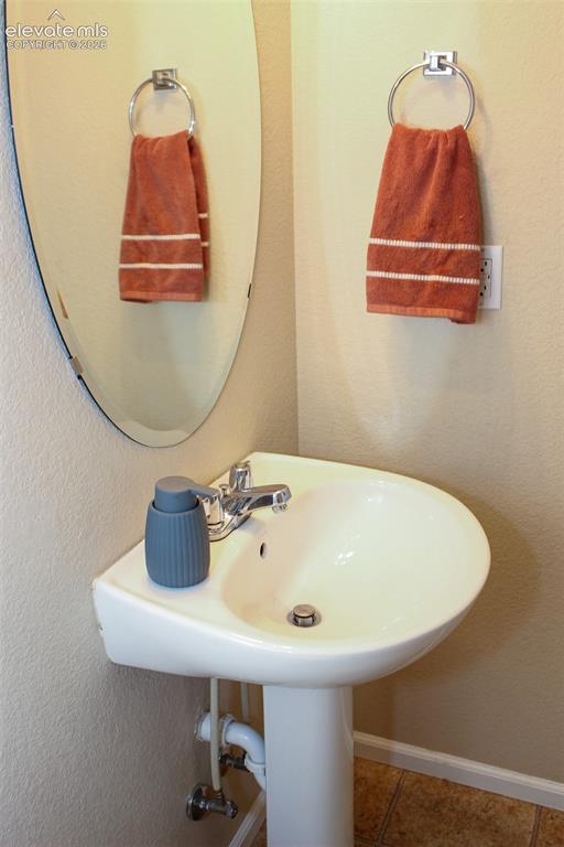 Image 13 of 43: Bathroom