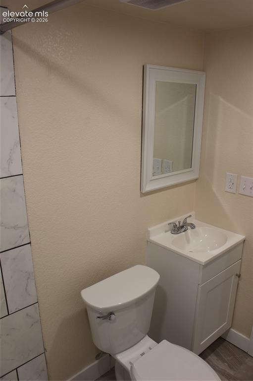 Image 33 of 43: Bathroom