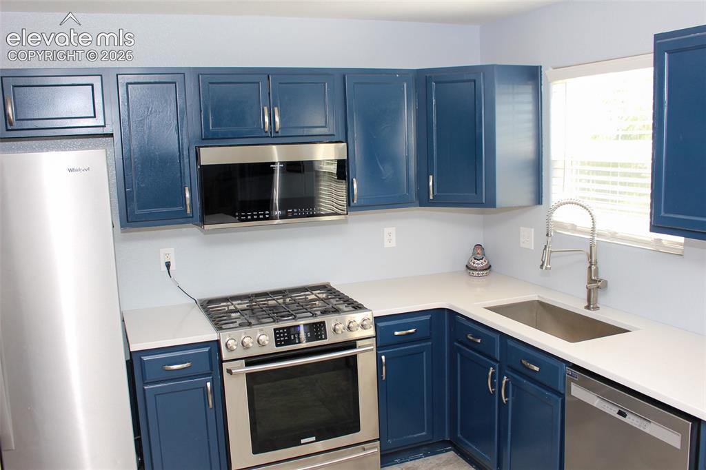 Image 8 of 43: Kitchen