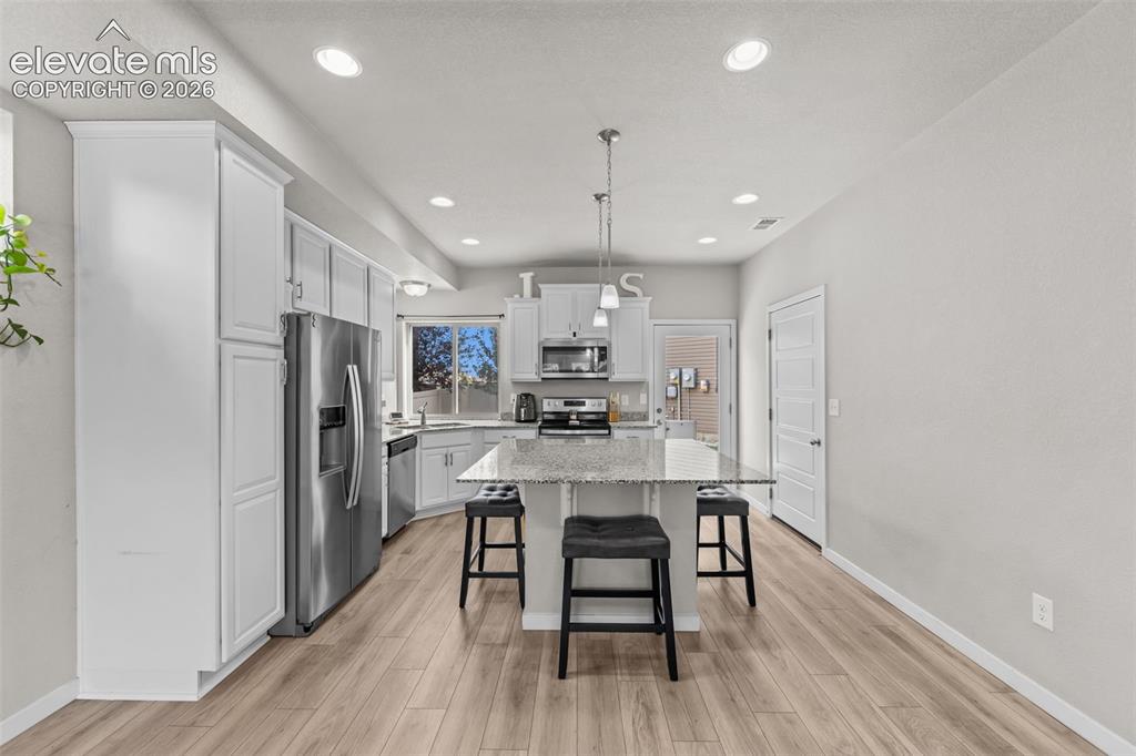 Image 8 of 27: Kitchen