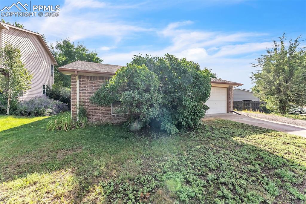 Image 2 of 45: Front of Structure