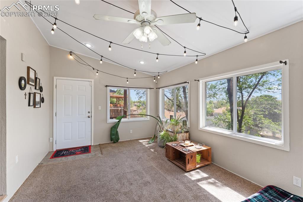 Image 15 of 28: Sun Room