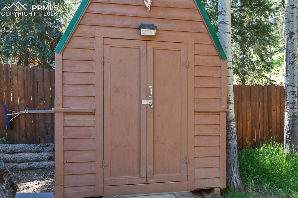 Image 20 of 23: Storage