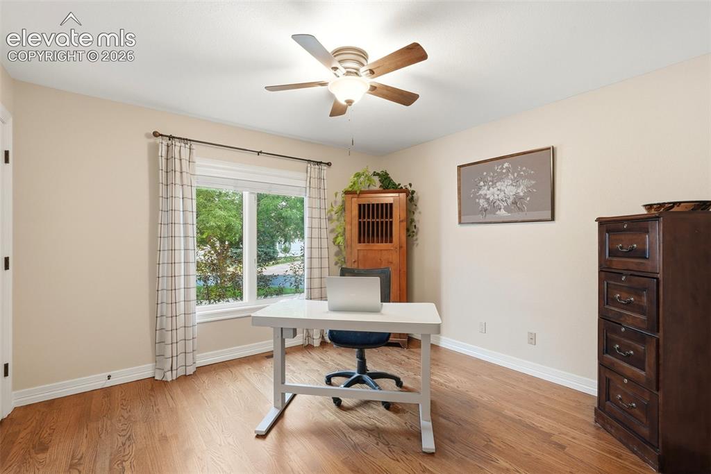Image 11 of 47: Office