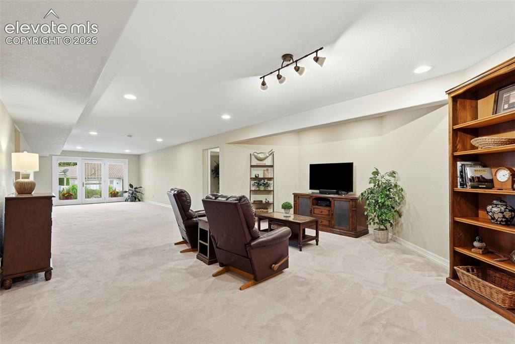 Image 27 of 47: Family Room