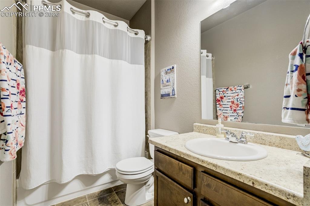 Image 31 of 46: Full Bath