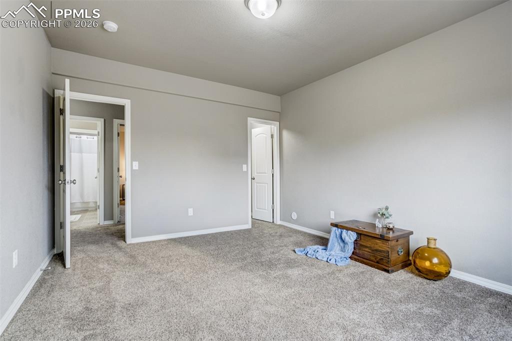 Image 35 of 46: Bedroom #6