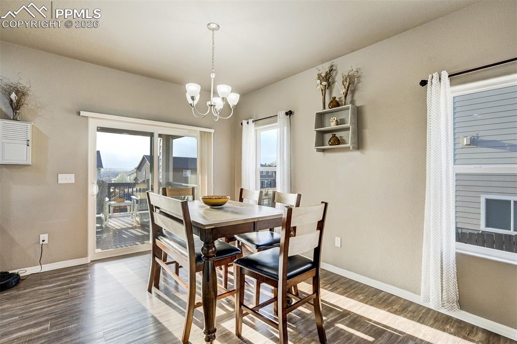 Image 9 of 46: Dining Area