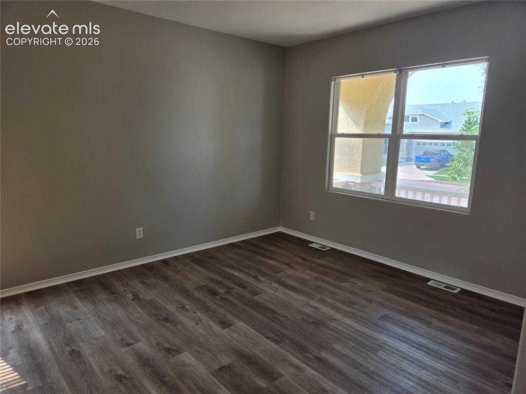 Image 5 of 19: Living Room