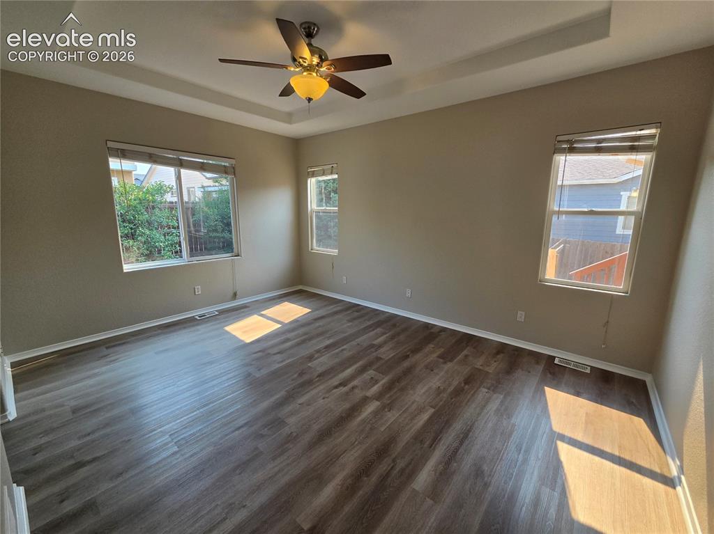 Image 8 of 19: Living Room