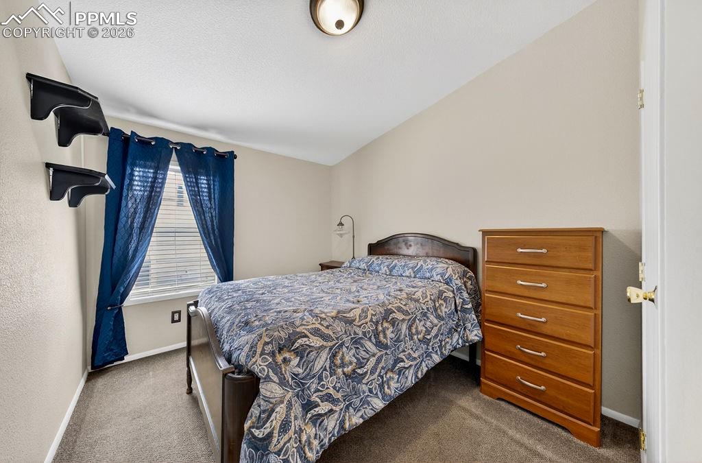 Image 34 of 48: Bedroom