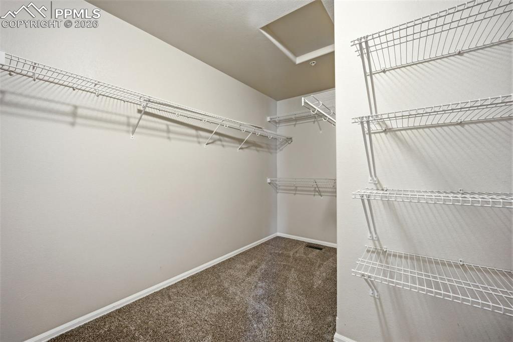 Image 19 of 42: Closet