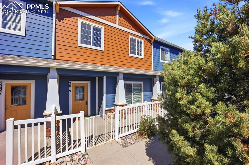 Image 2 of 42: Front of Structure