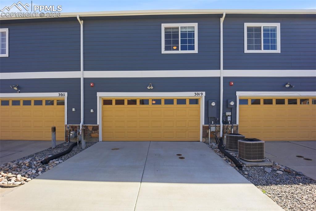 Image 30 of 42: Back of Structure