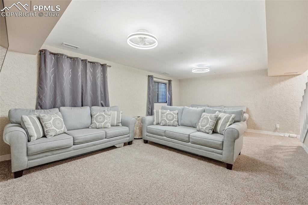 Image 5 of 40: Living Room