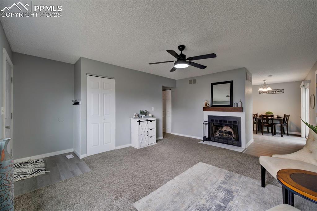 Image 2 of 18: Living Room