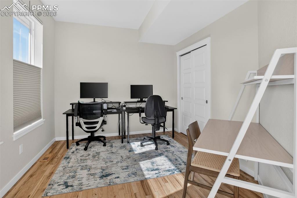 Image 20 of 42: Office