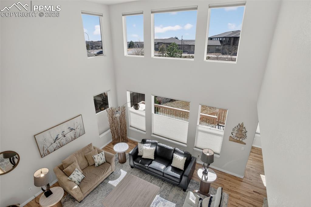 Image 24 of 42: Living Room