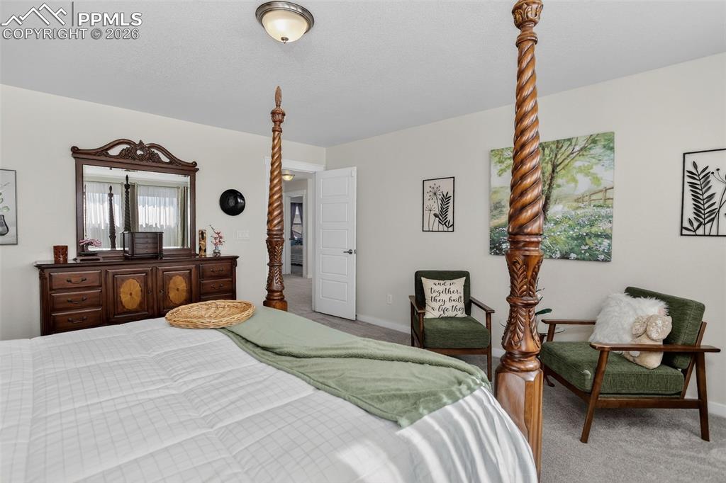 Image 29 of 42: Bedroom