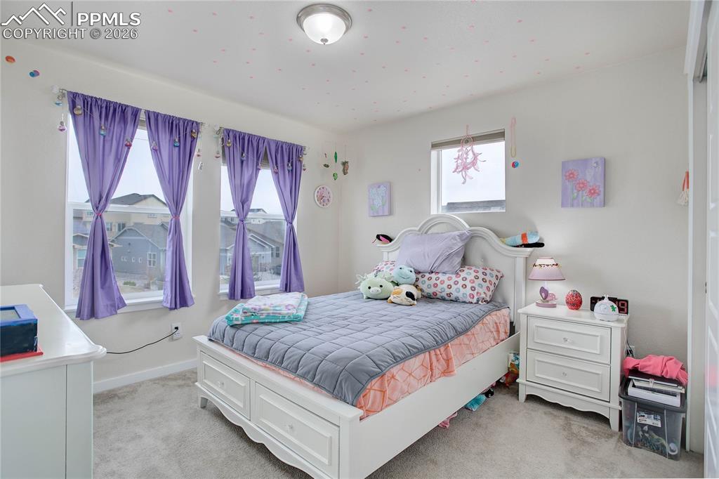 Image 32 of 42: Bedroom